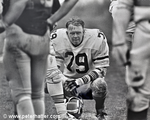 Example of American Football for Seeing a photograph article.